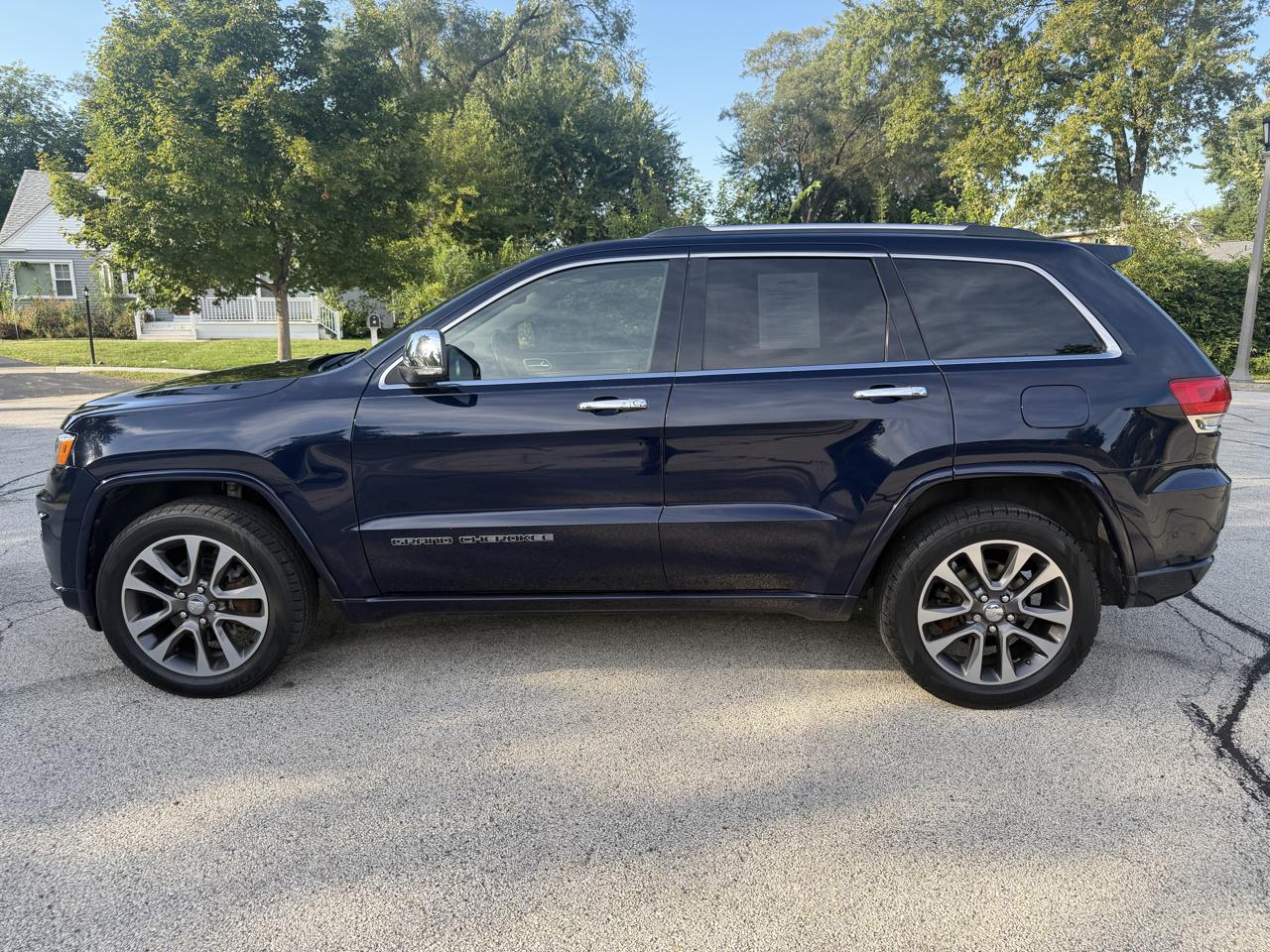 Jeep Grand Cherokee photo 2