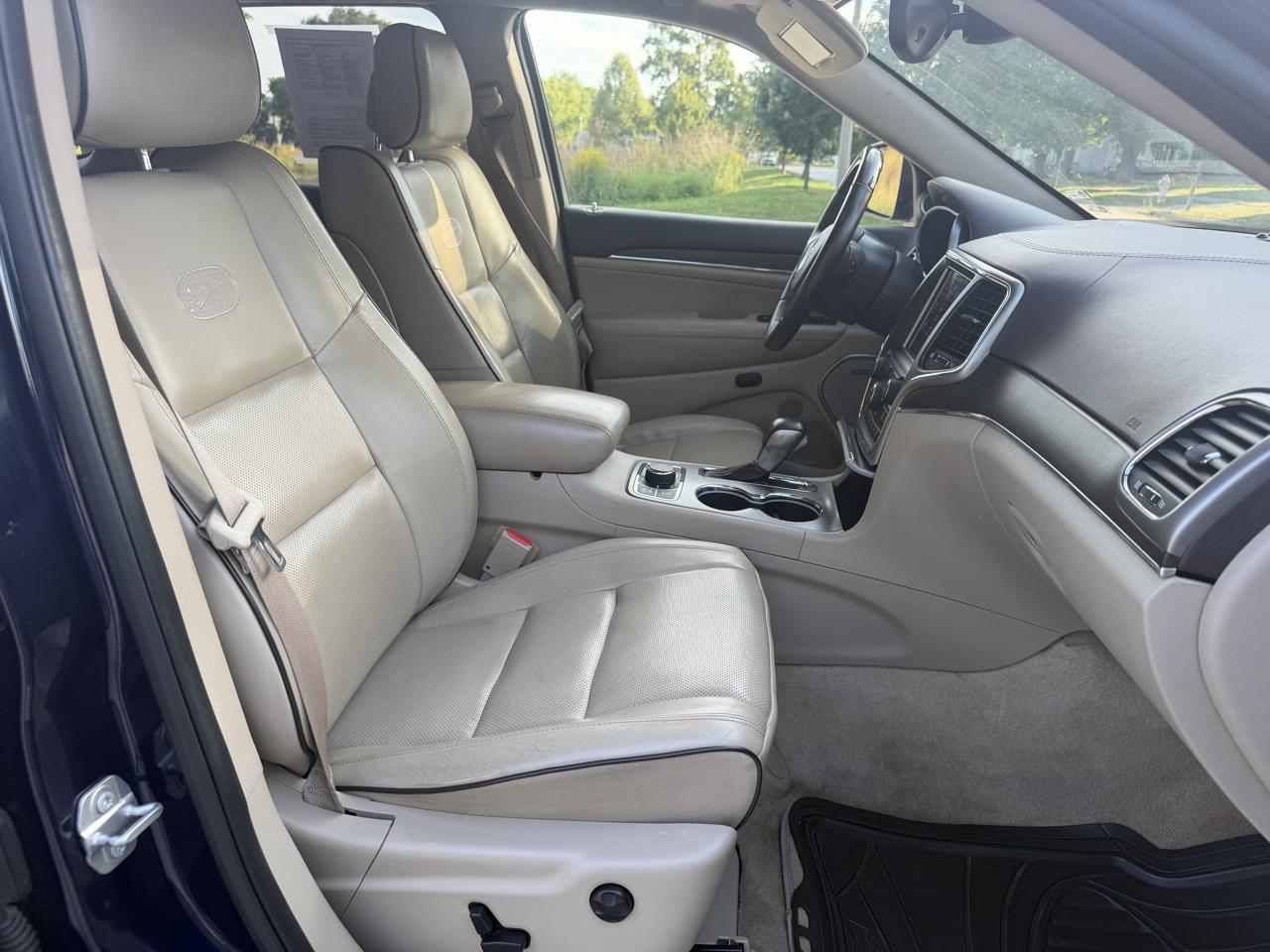 Jeep Grand Cherokee photo 11