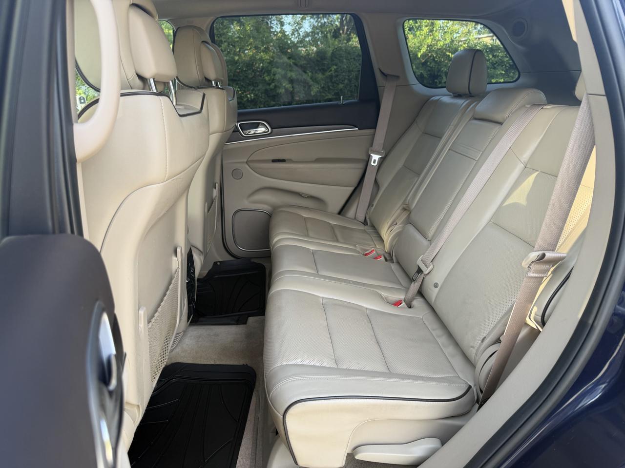 Jeep Grand Cherokee photo 14