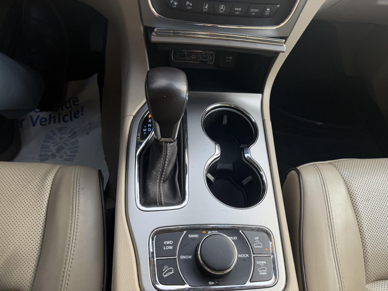Jeep Grand Cherokee photo 19