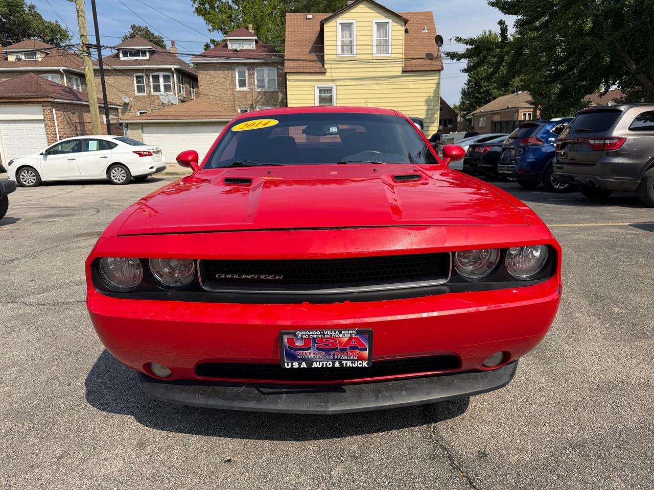 Dodge Challenger 2dr Cpe SXT Plus 2014
