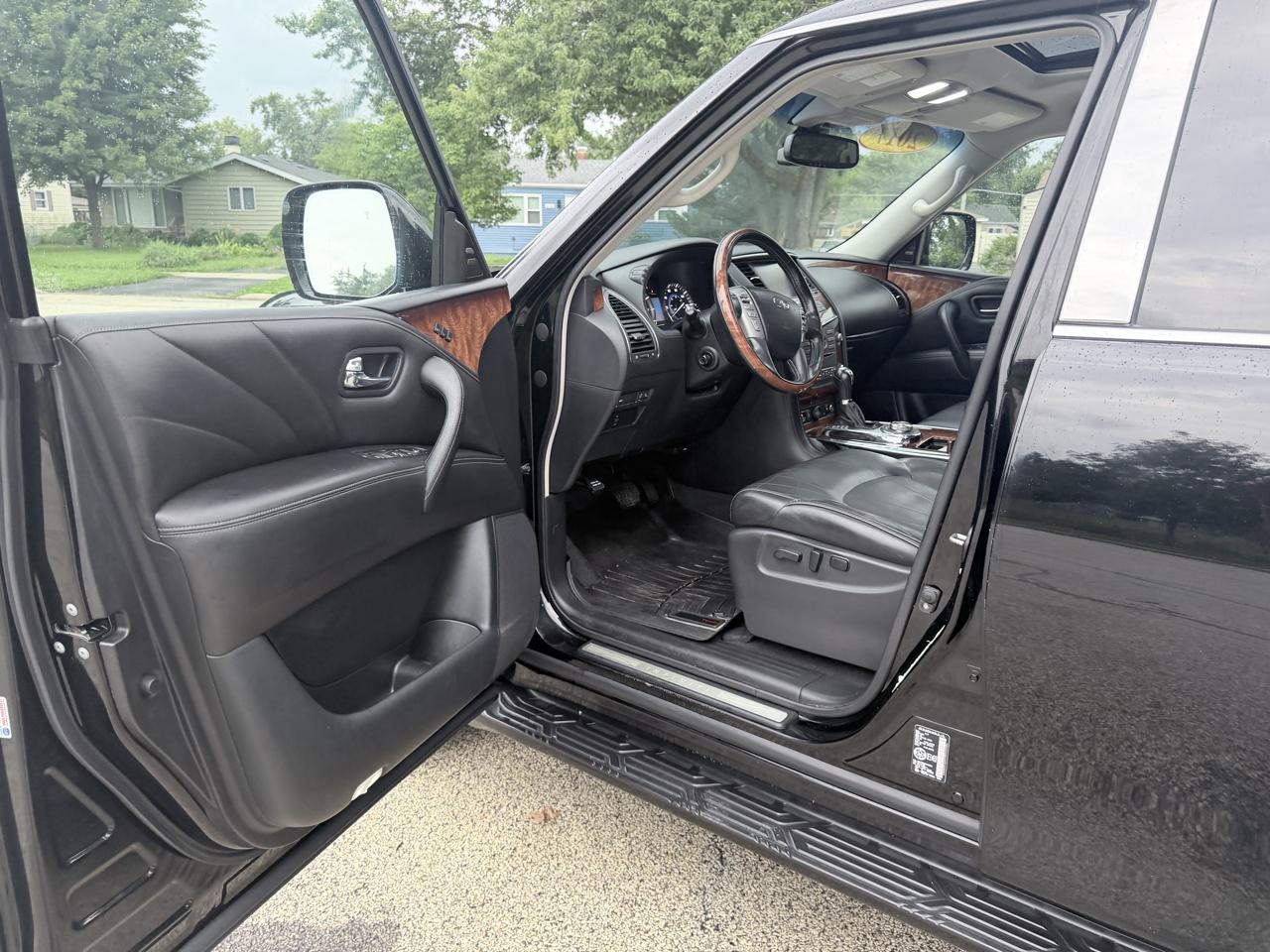 Infiniti QX80 AWD 2017