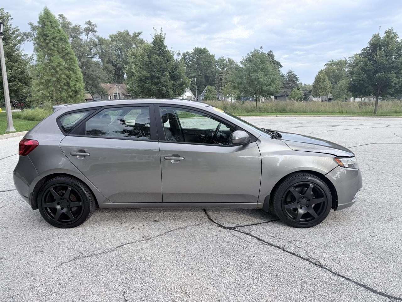 Kia Forte 5-Door 5dr HB SX 2013