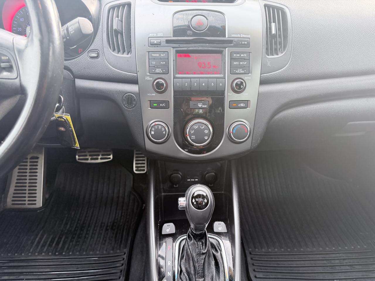 Kia Forte 5-Door 5dr HB SX 2013