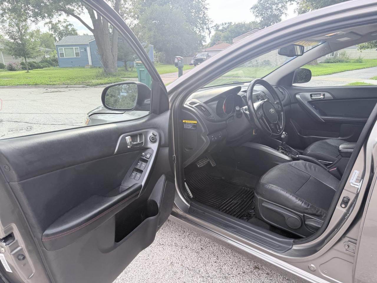 Kia Forte 5-Door 5dr HB SX 2013