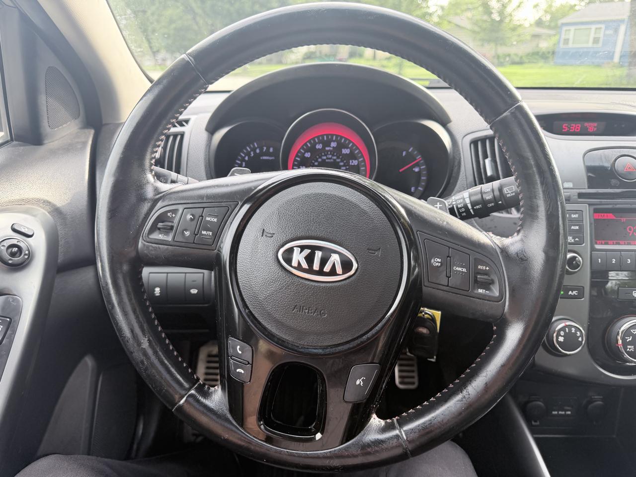 Kia Forte 5-Door 5dr HB SX 2013
