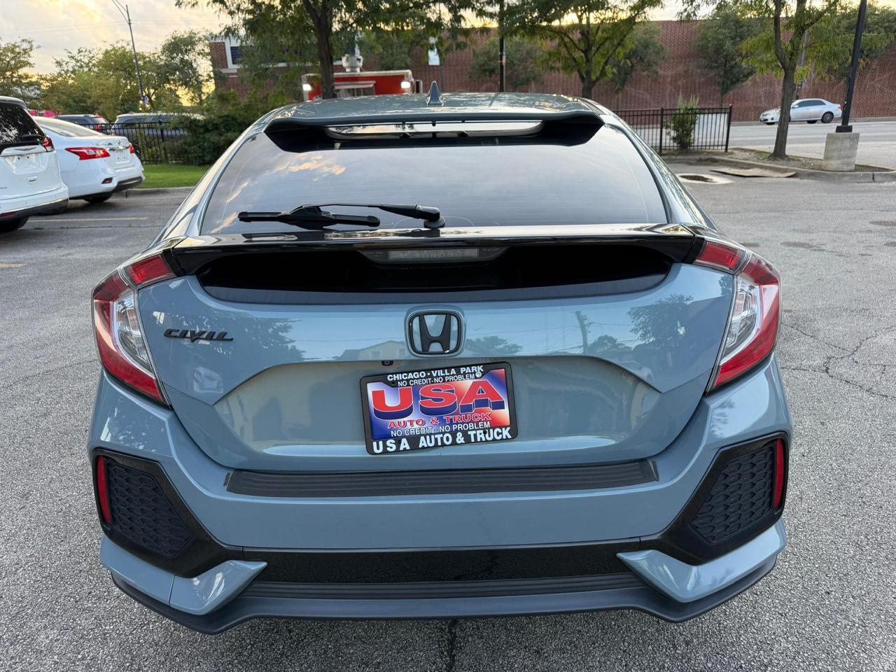 Honda Civic Hatchback LX CVT 2017