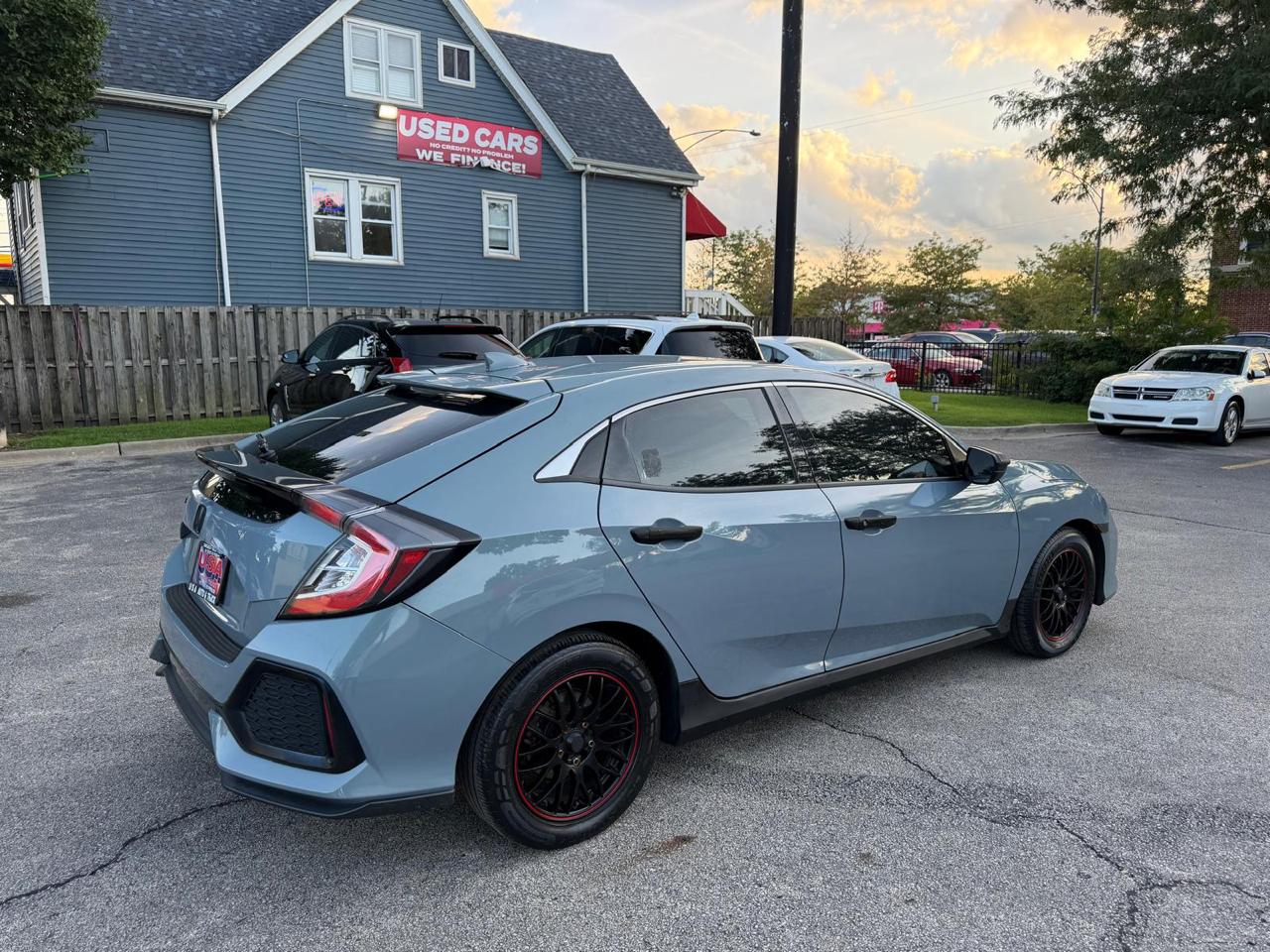 Honda Civic Hatchback LX CVT 2017