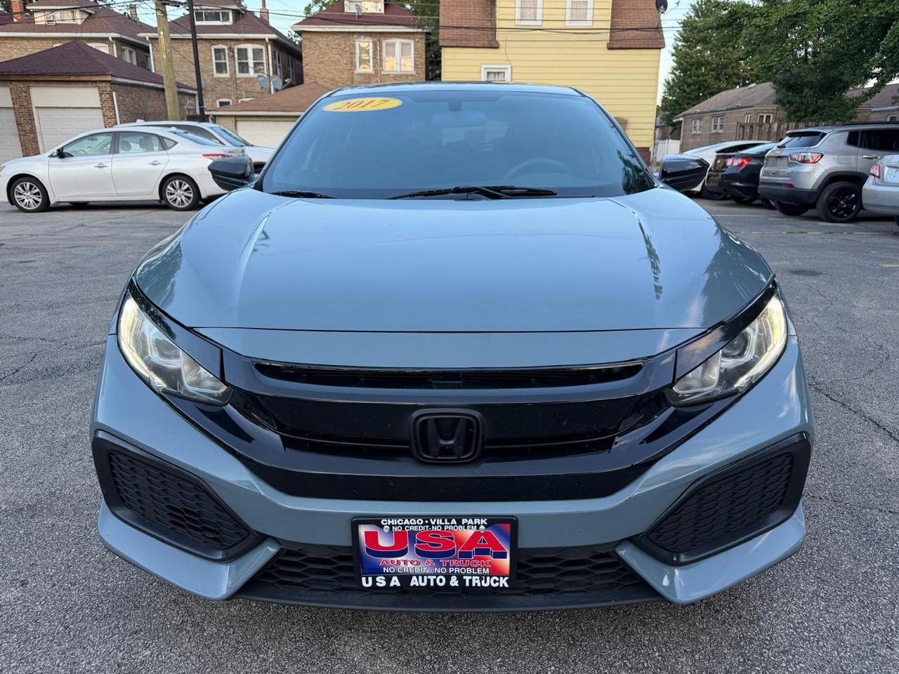 Honda Civic Hatchback LX CVT 2017