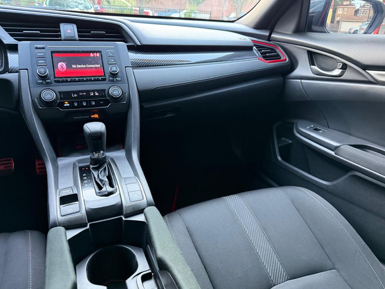 Honda Civic Hatchback LX CVT 2017