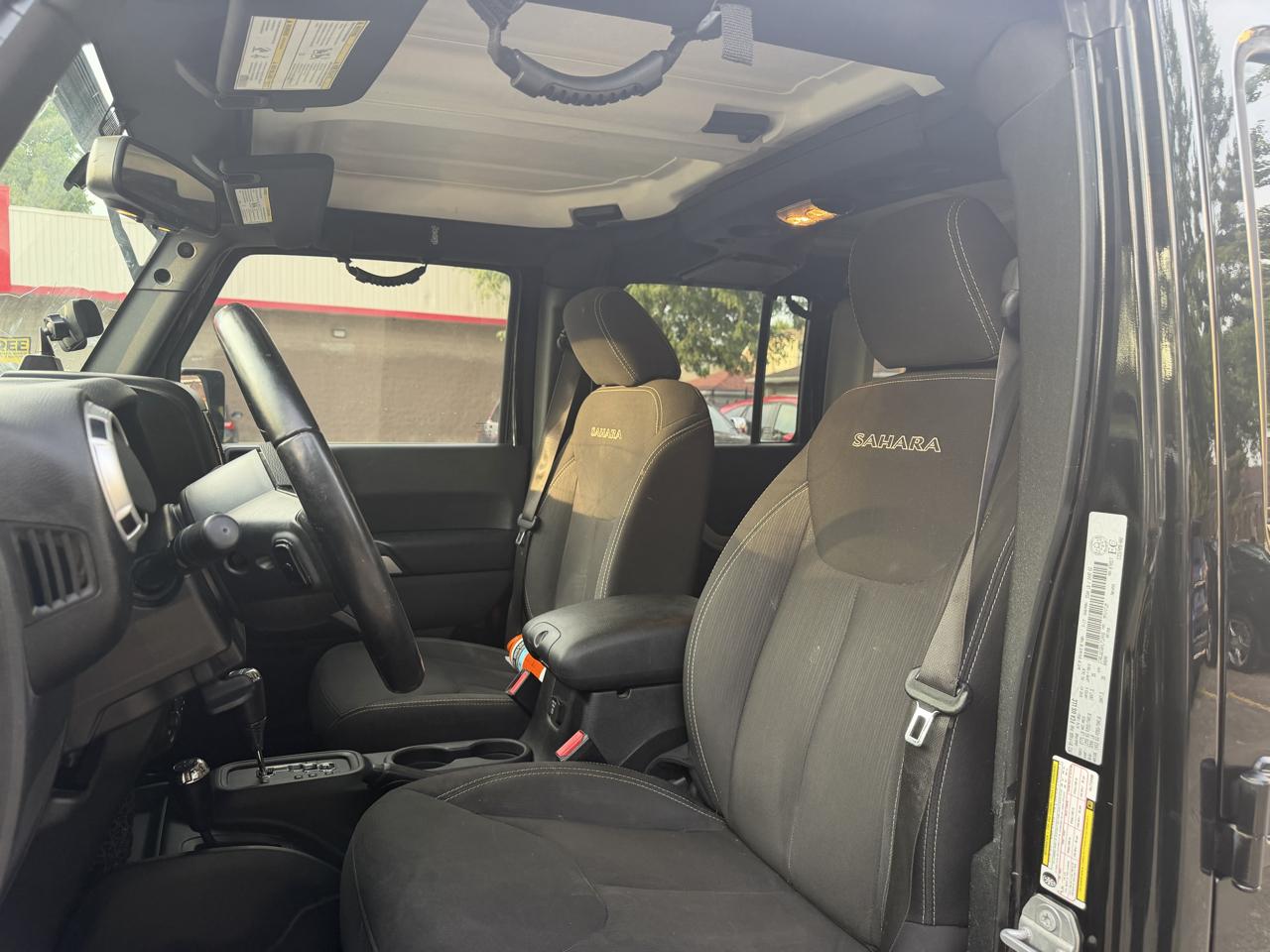 Jeep Wrangler Unlimited 4WD 4dr Sahara 2017
