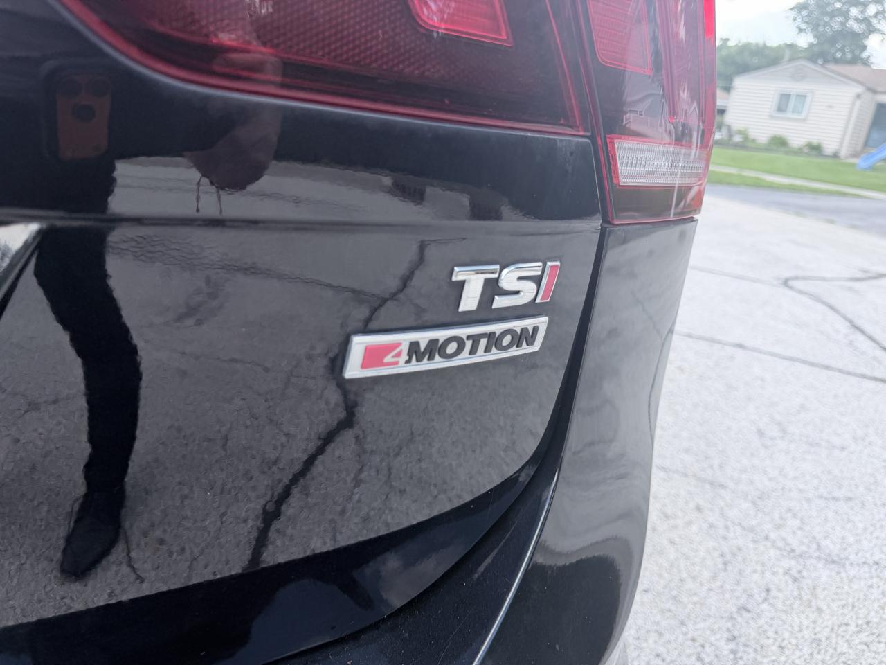 Volkswagen Tiguan 2.0T SEL 4MOTION 2018