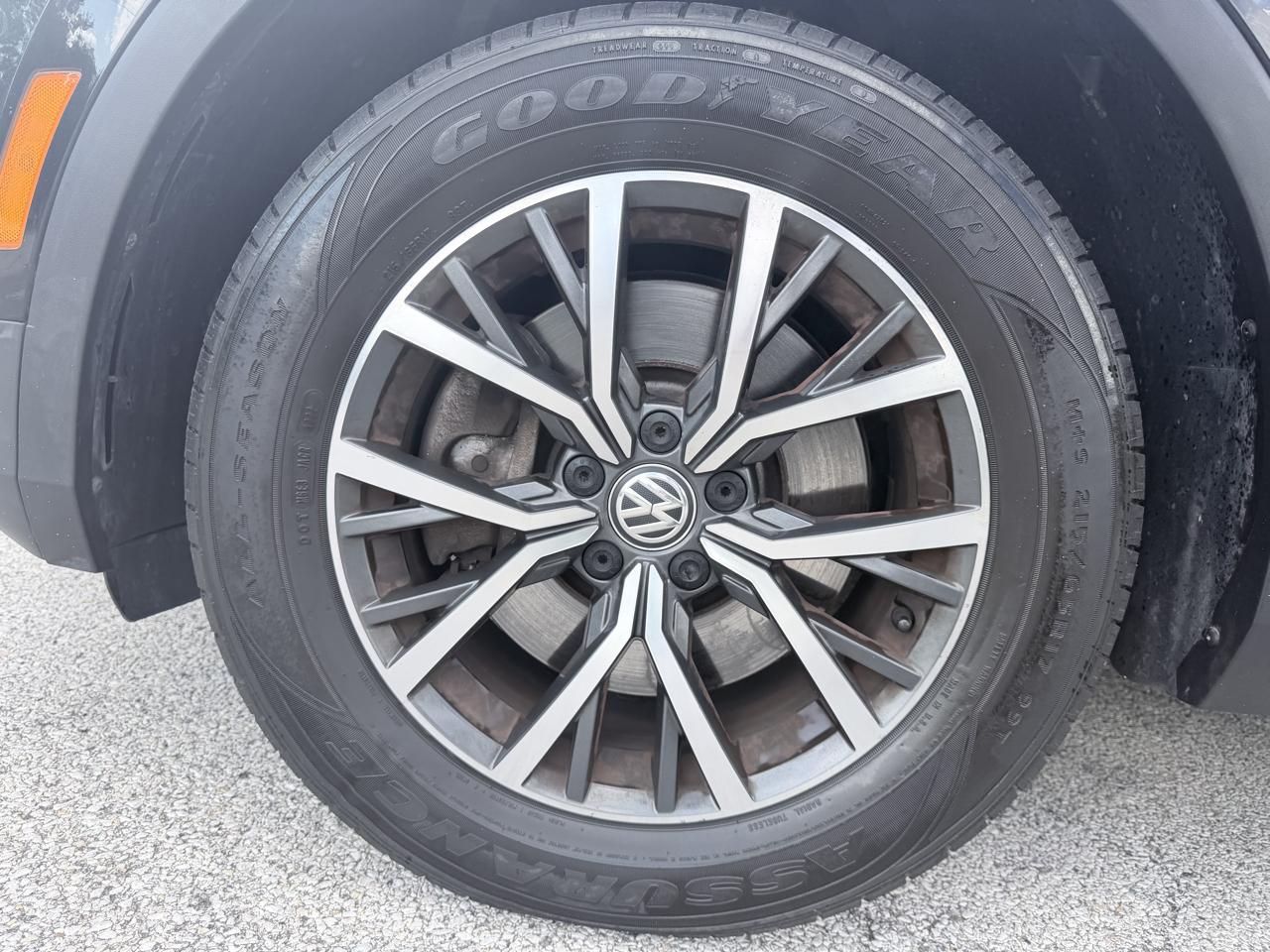 Volkswagen Tiguan 2.0T SEL 4MOTION 2018