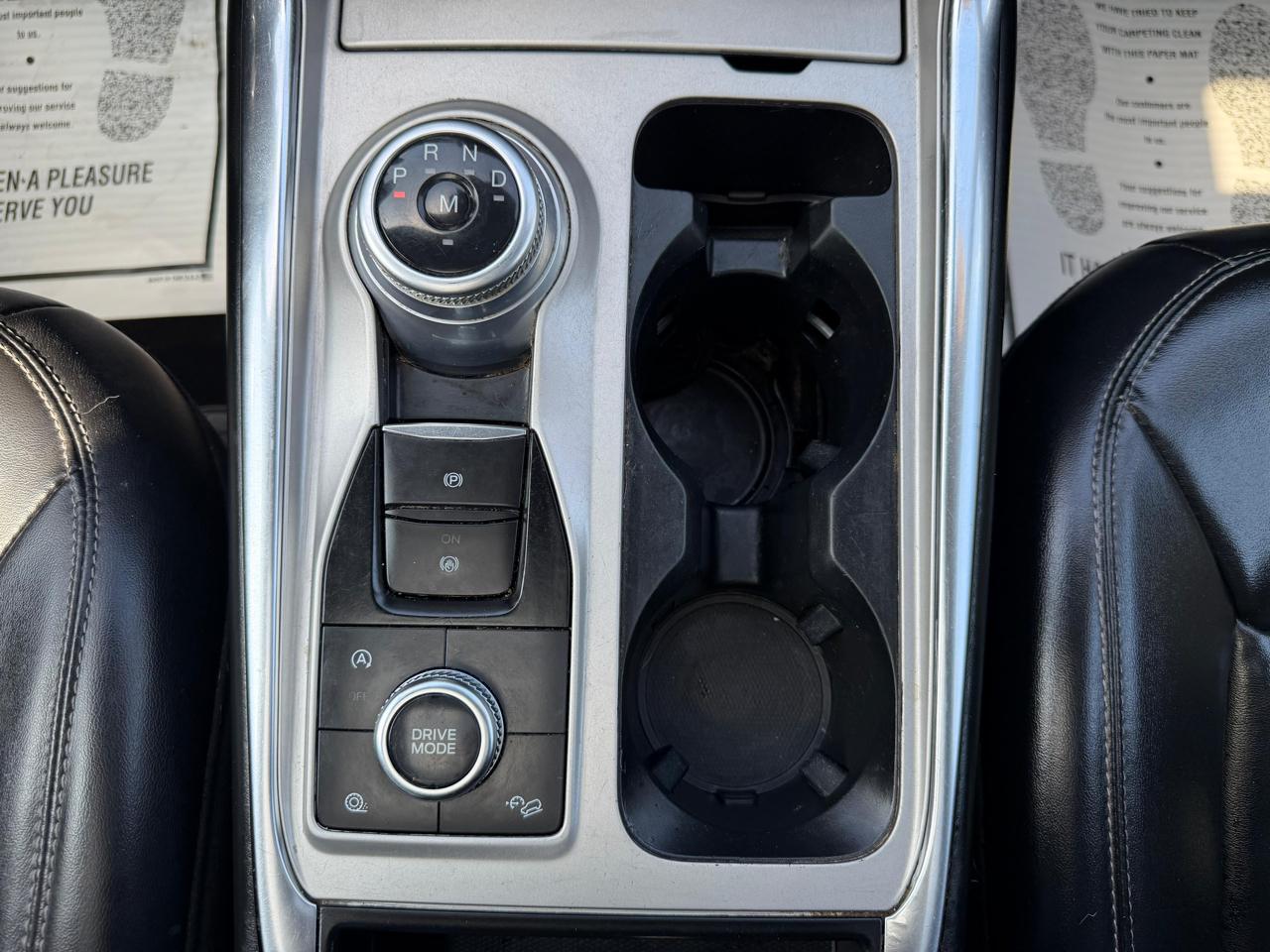 Ford Explorer photo 3