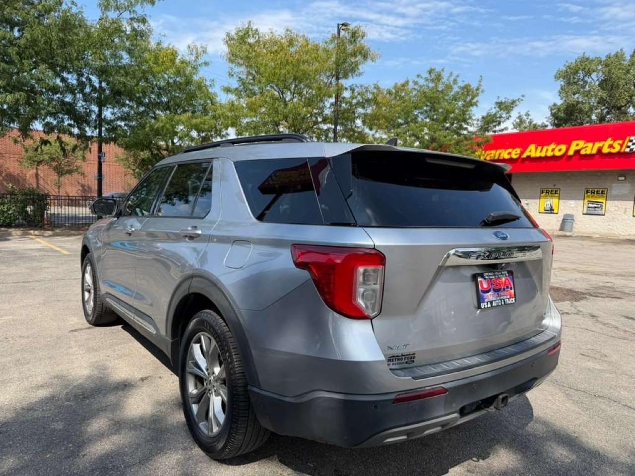 Ford Explorer photo 4
