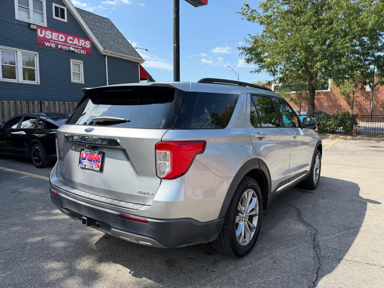 Ford Explorer photo 7