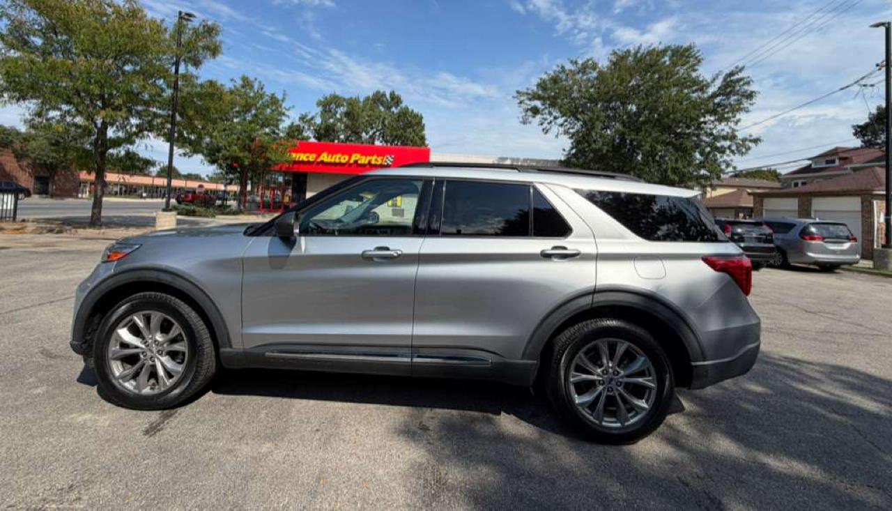Ford Explorer photo 16