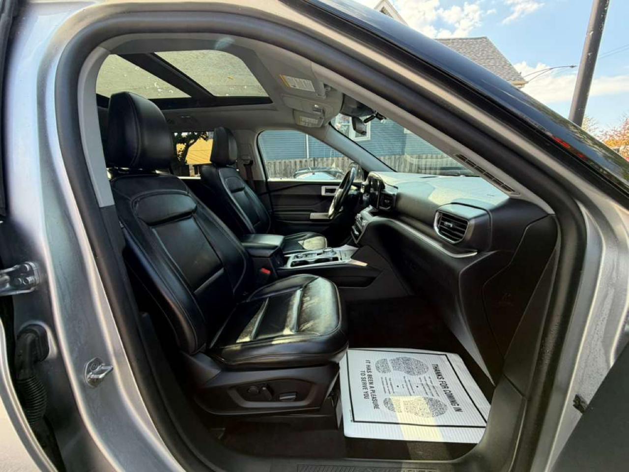 Ford Explorer photo 20