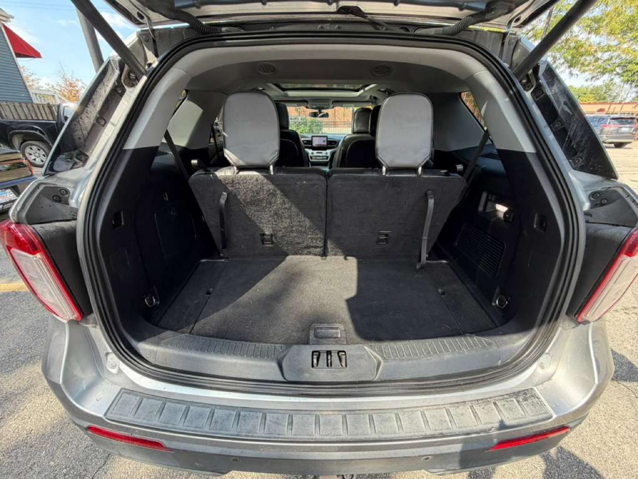 Ford Explorer photo 23