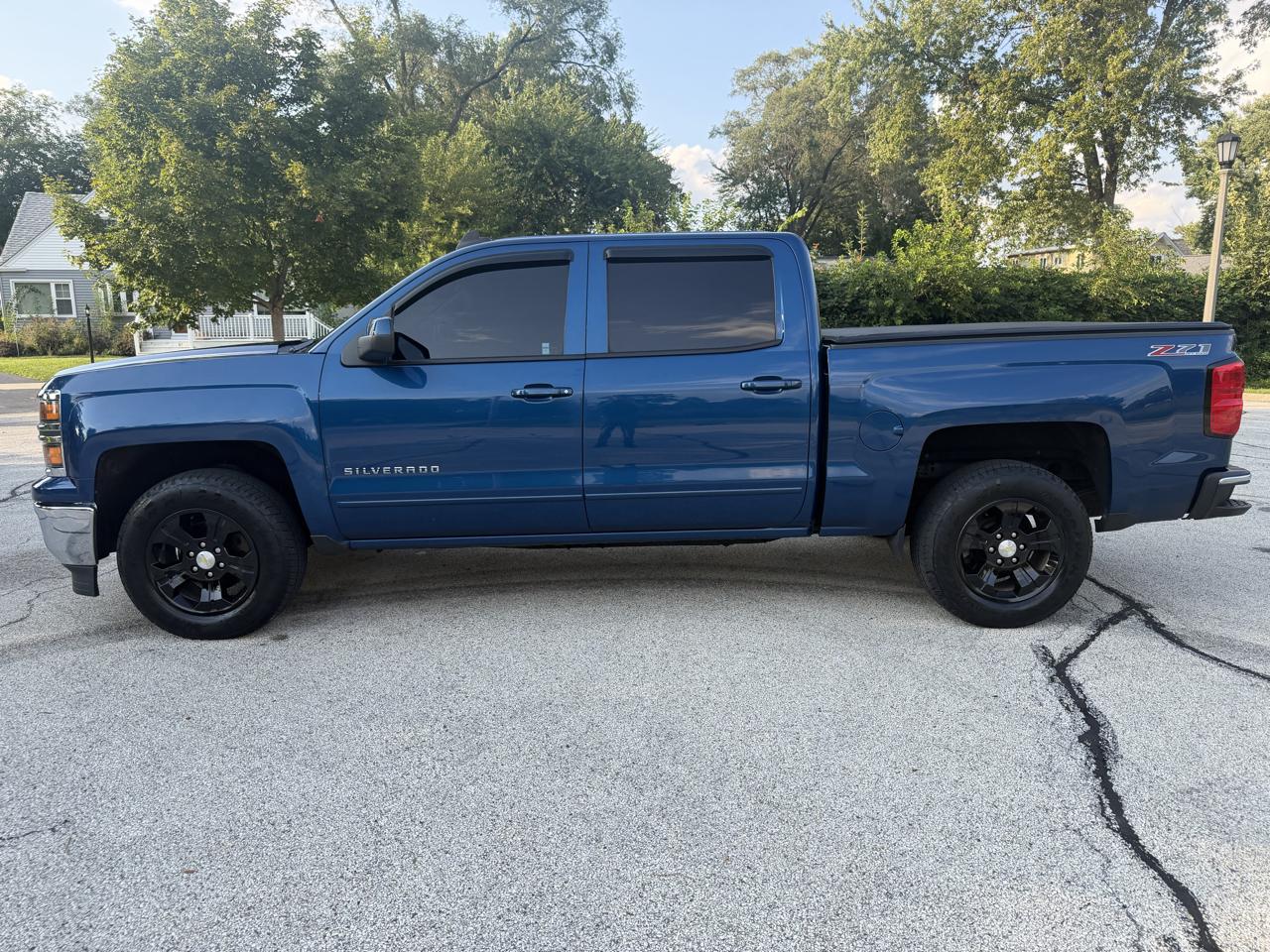 Chevrolet Silverado 1500 4WD Crew Cab 143.5" LT w/2LT 2015