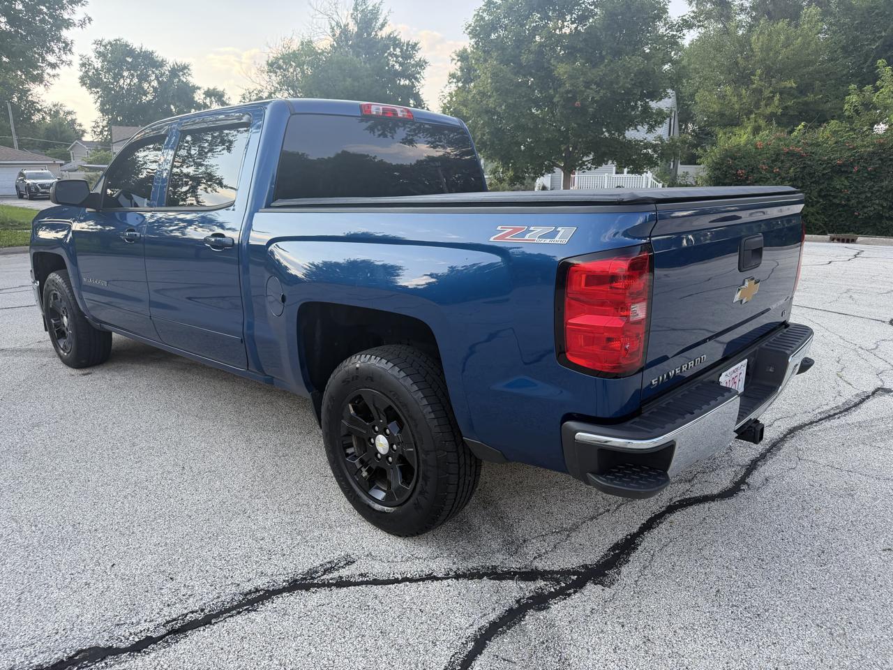 Chevrolet Silverado 1500 4WD Crew Cab 143.5" LT w/2LT 2015