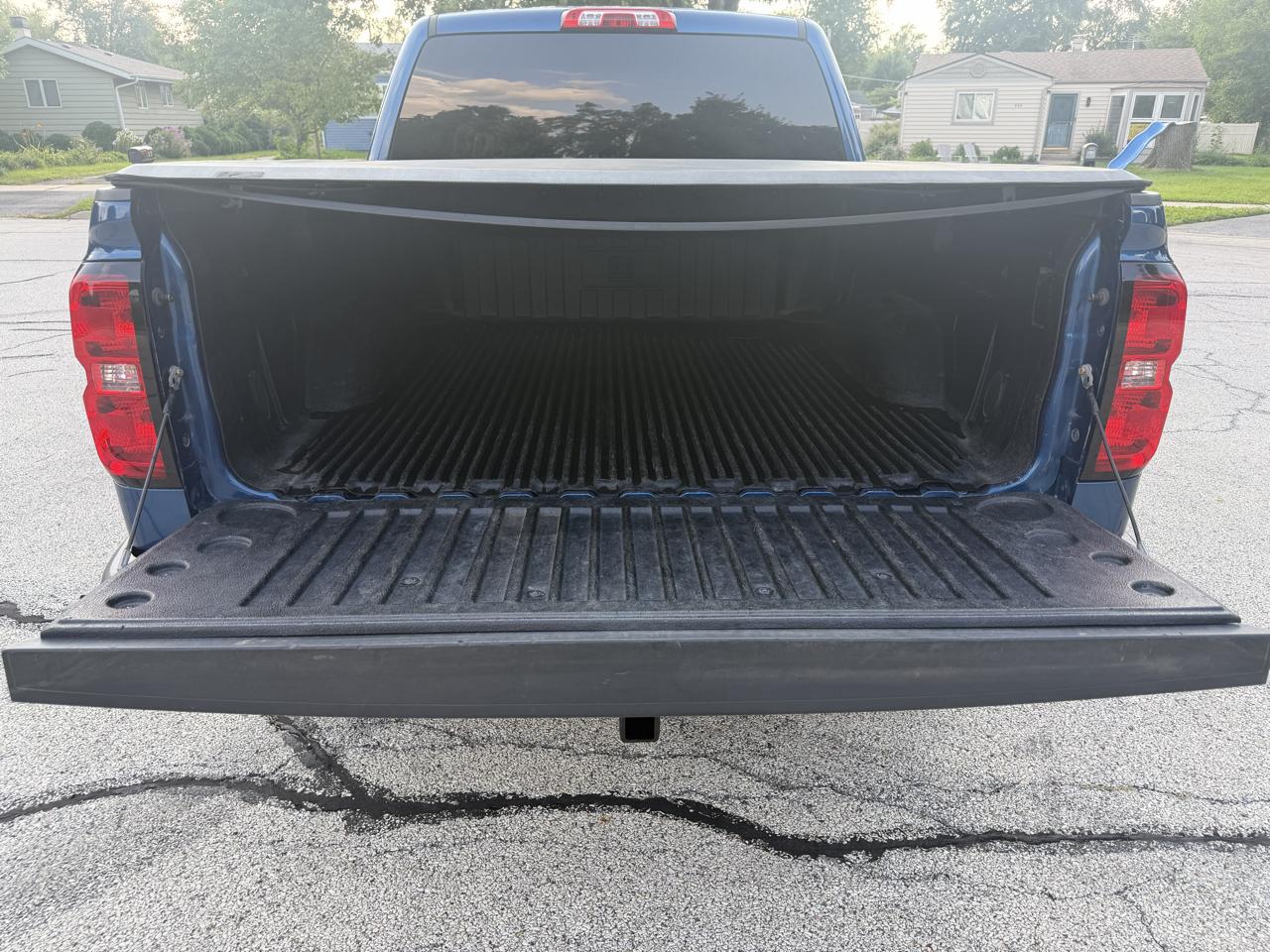 Chevrolet Silverado 1500 4WD Crew Cab 143.5" LT w/2LT 2015