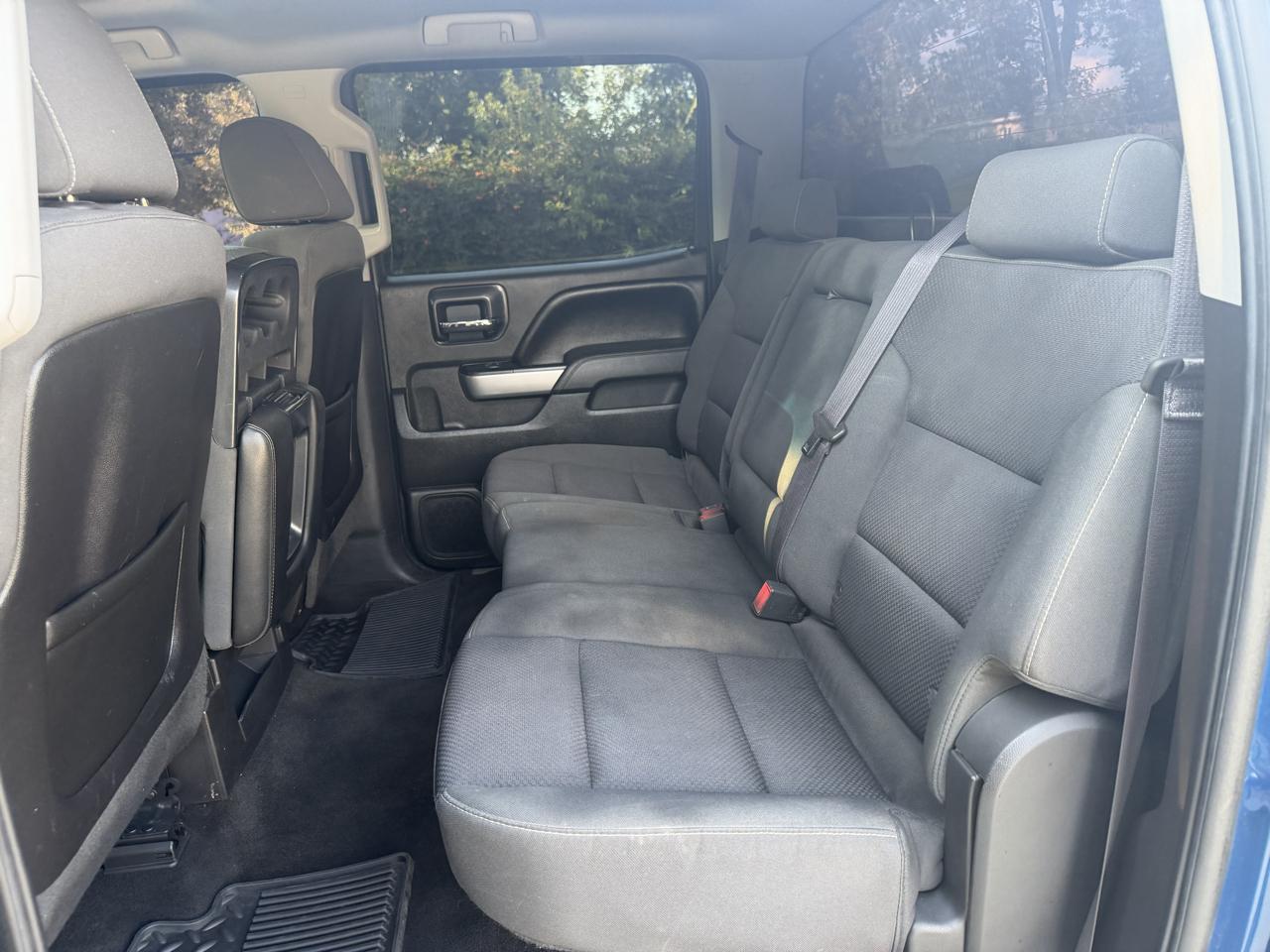 Chevrolet Silverado 1500 4WD Crew Cab 143.5" LT w/2LT 2015