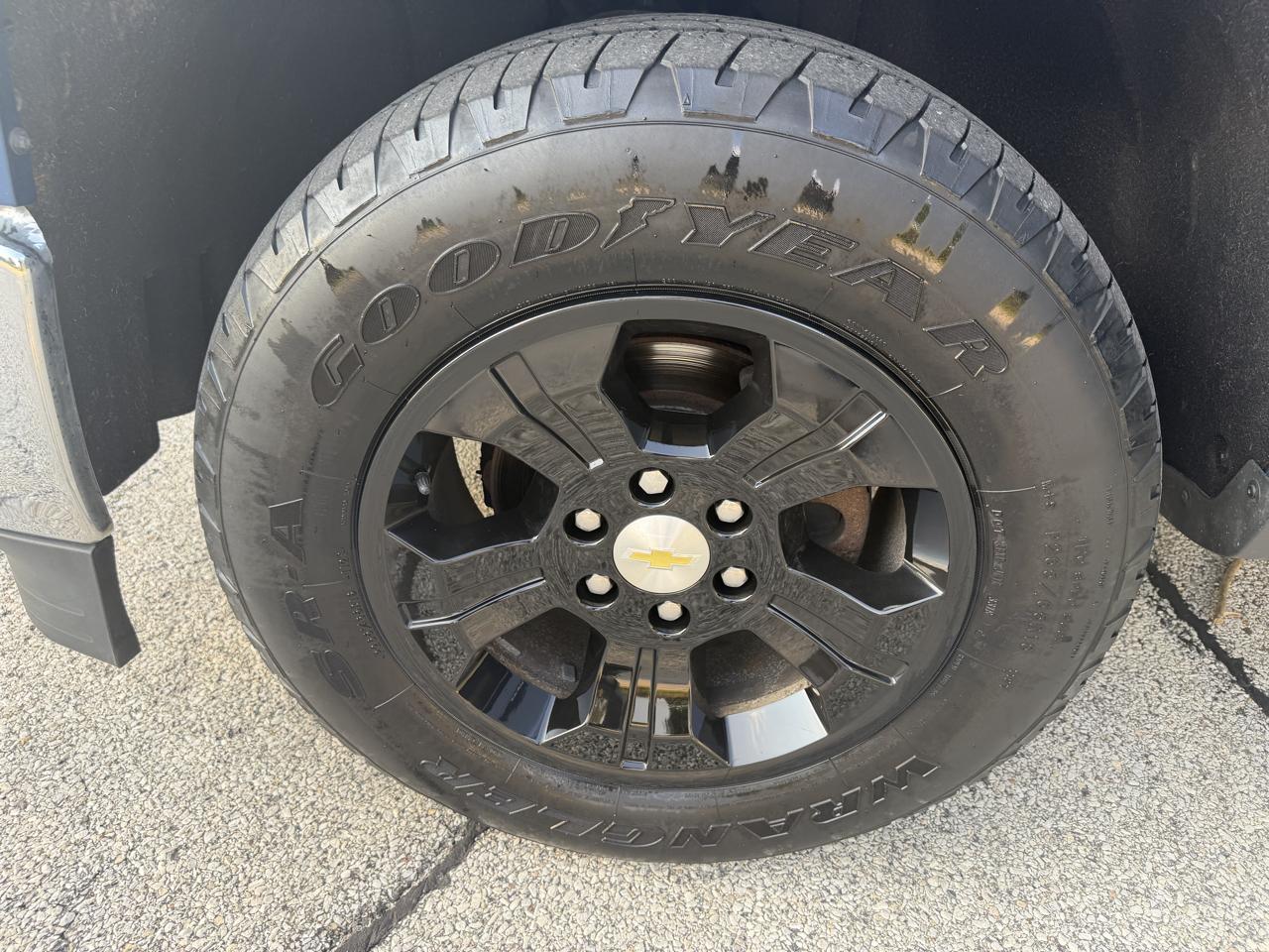 Chevrolet Silverado 1500 4WD Crew Cab 143.5" LT w/2LT 2015