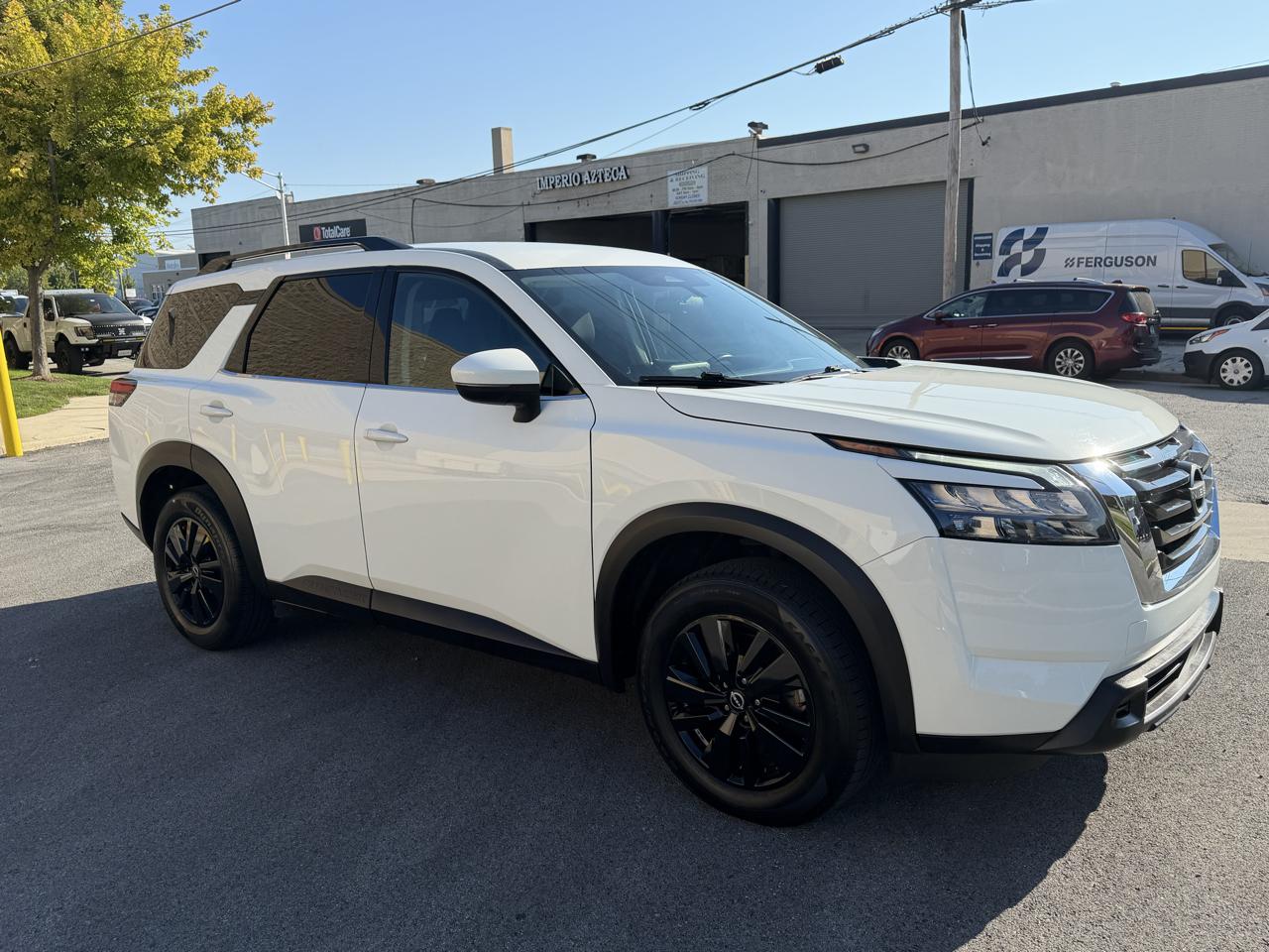 Nissan Pathfinder SV 2WD 2023