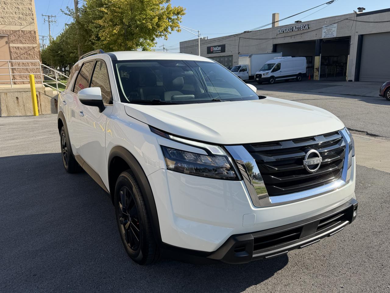 Nissan Pathfinder SV 2WD 2023