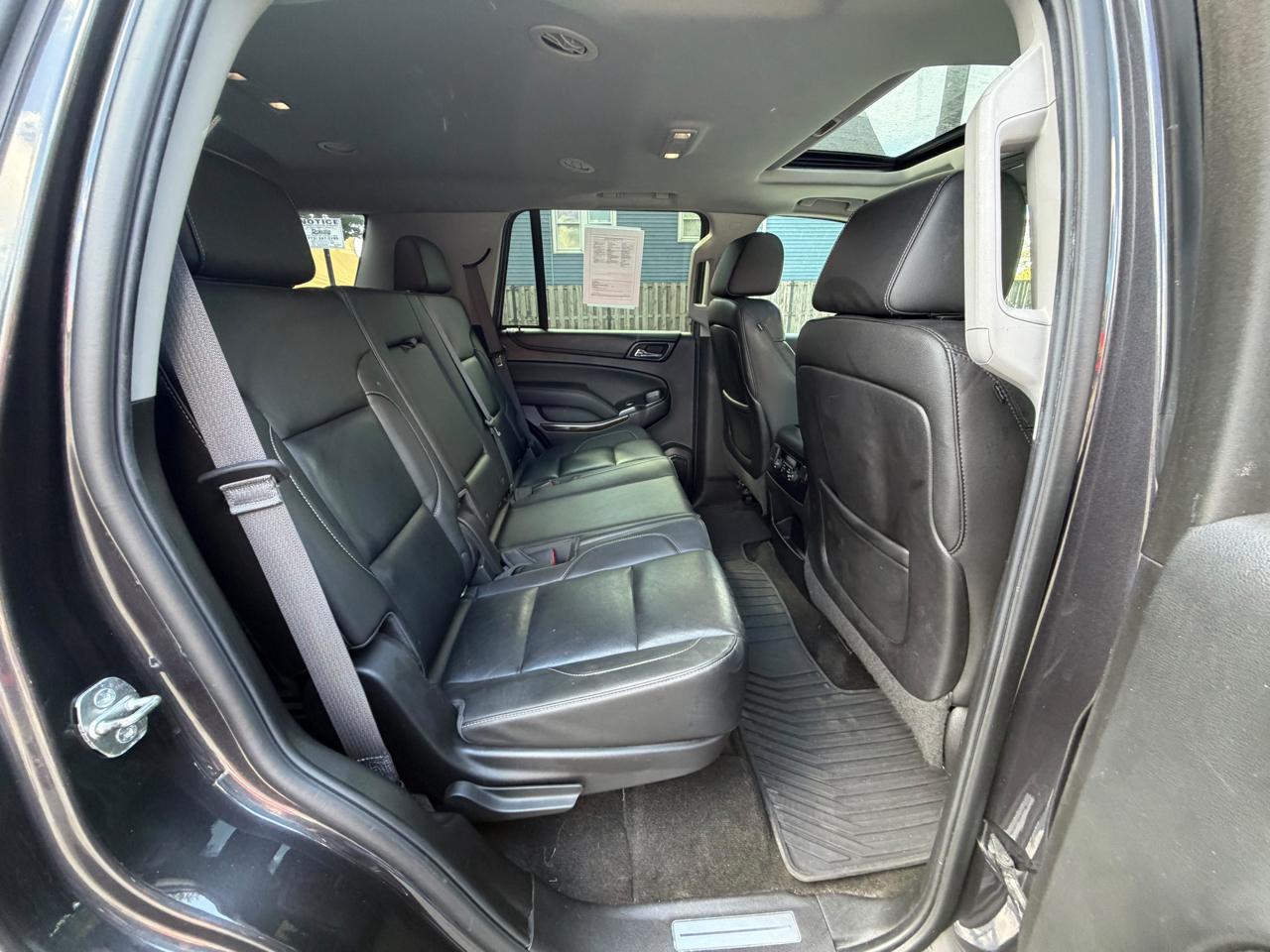 Chevrolet Tahoe photo 11