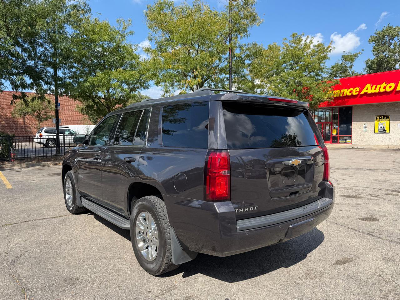 Chevrolet Tahoe photo 18