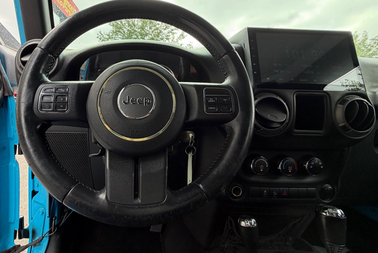Jeep Wrangler photo 11