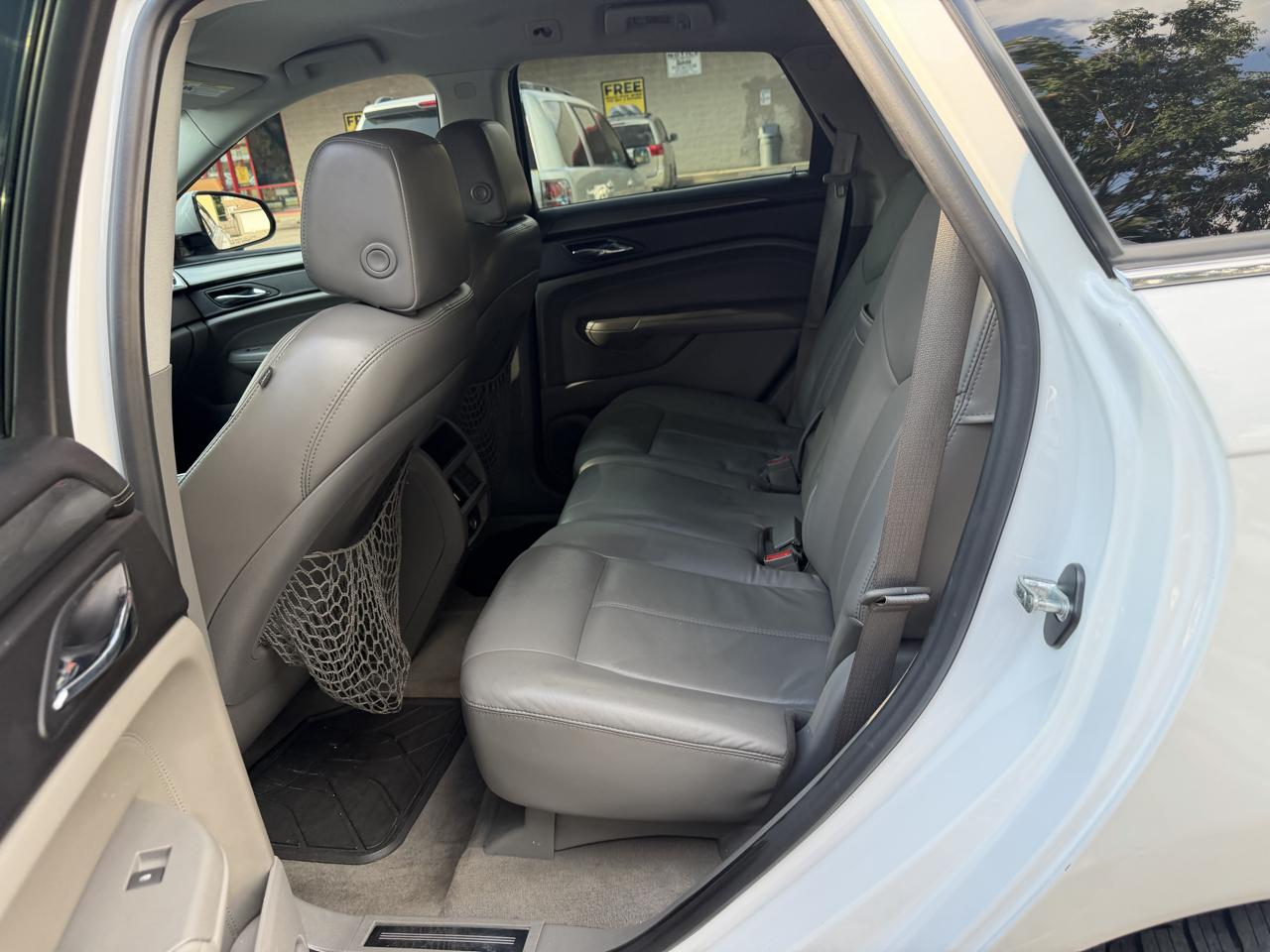 Cadillac SRX FWD 4dr Base 2011