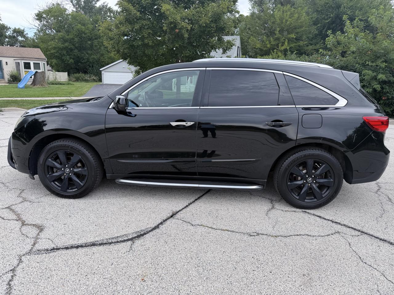 Acura MDX photo 2