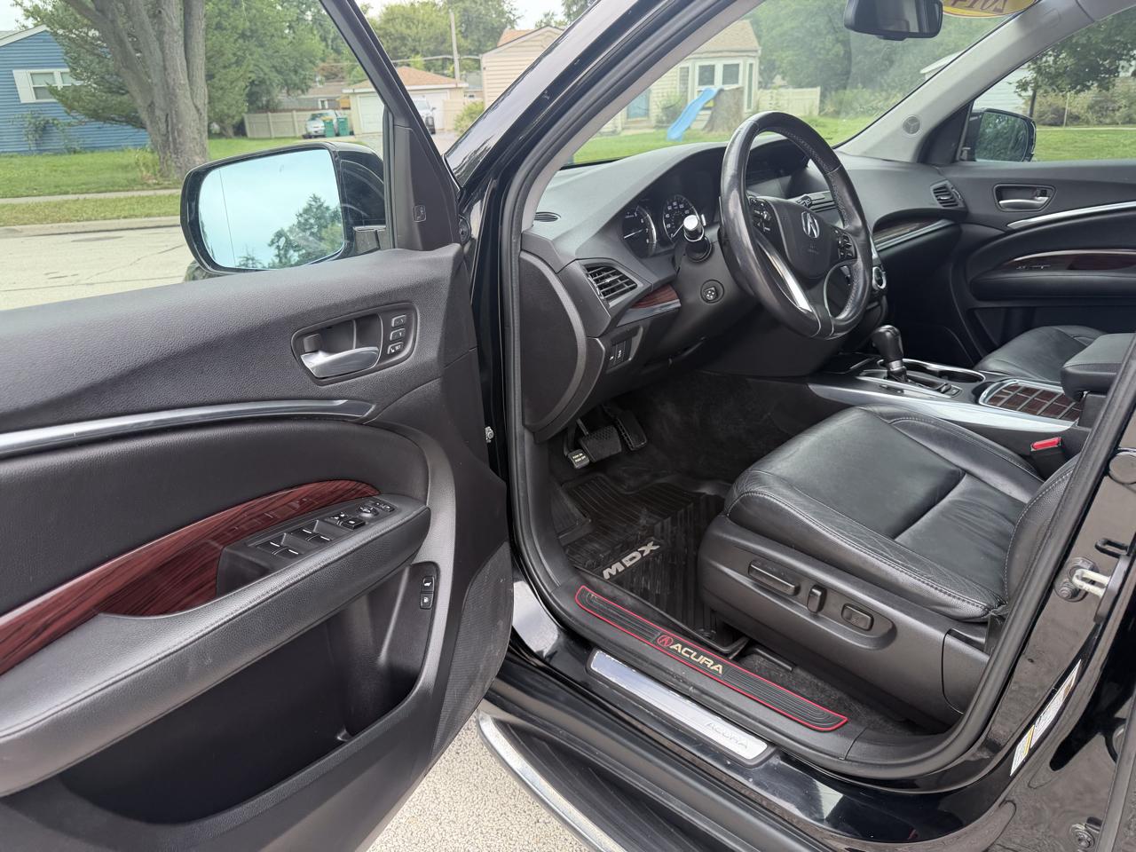 Acura MDX photo 10
