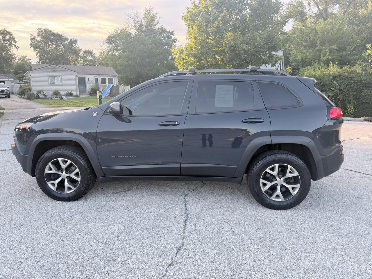 Jeep Cherokee 4WD 4dr Trailhawk 2016