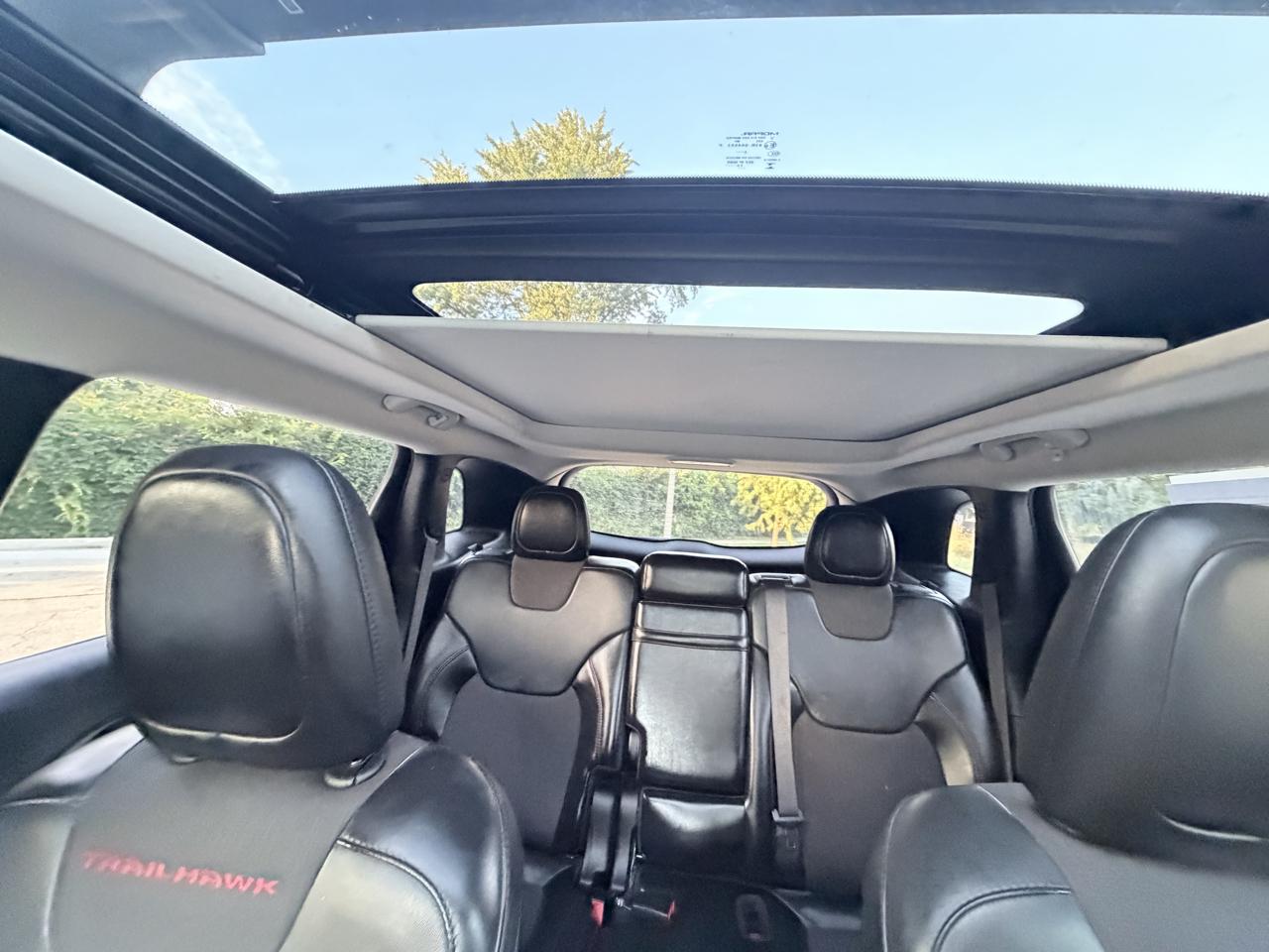 Jeep Cherokee 4WD 4dr Trailhawk 2016