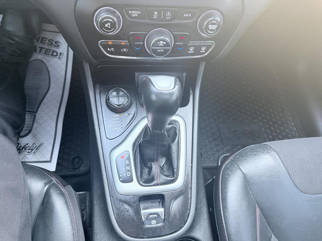 Jeep Cherokee 4WD 4dr Trailhawk 2016