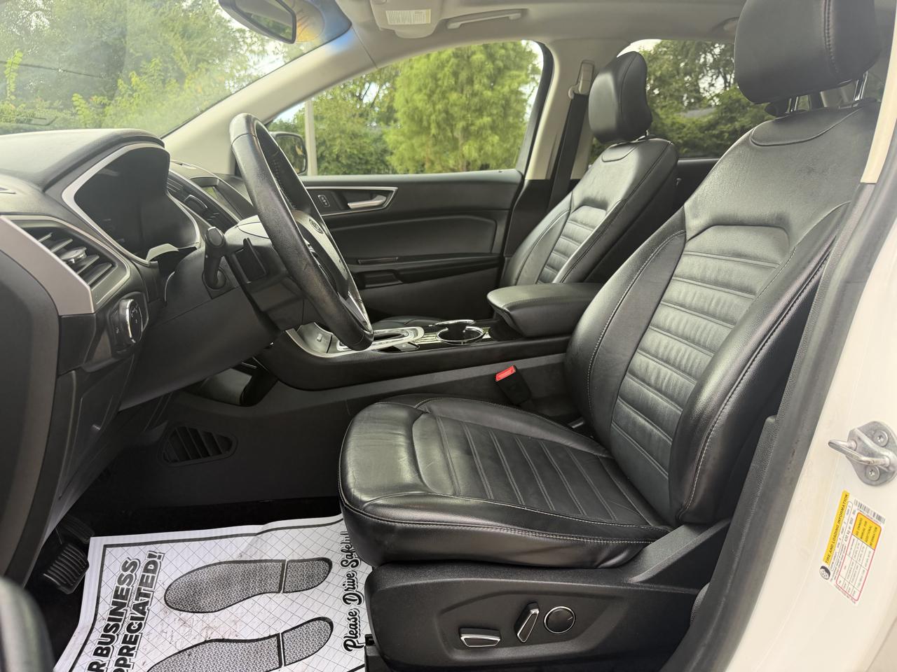 Ford Edge photo 12