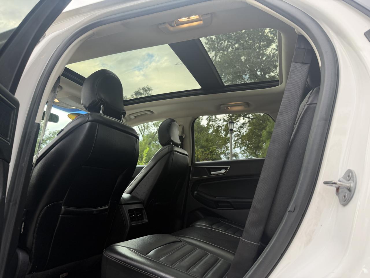 Ford Edge photo 14