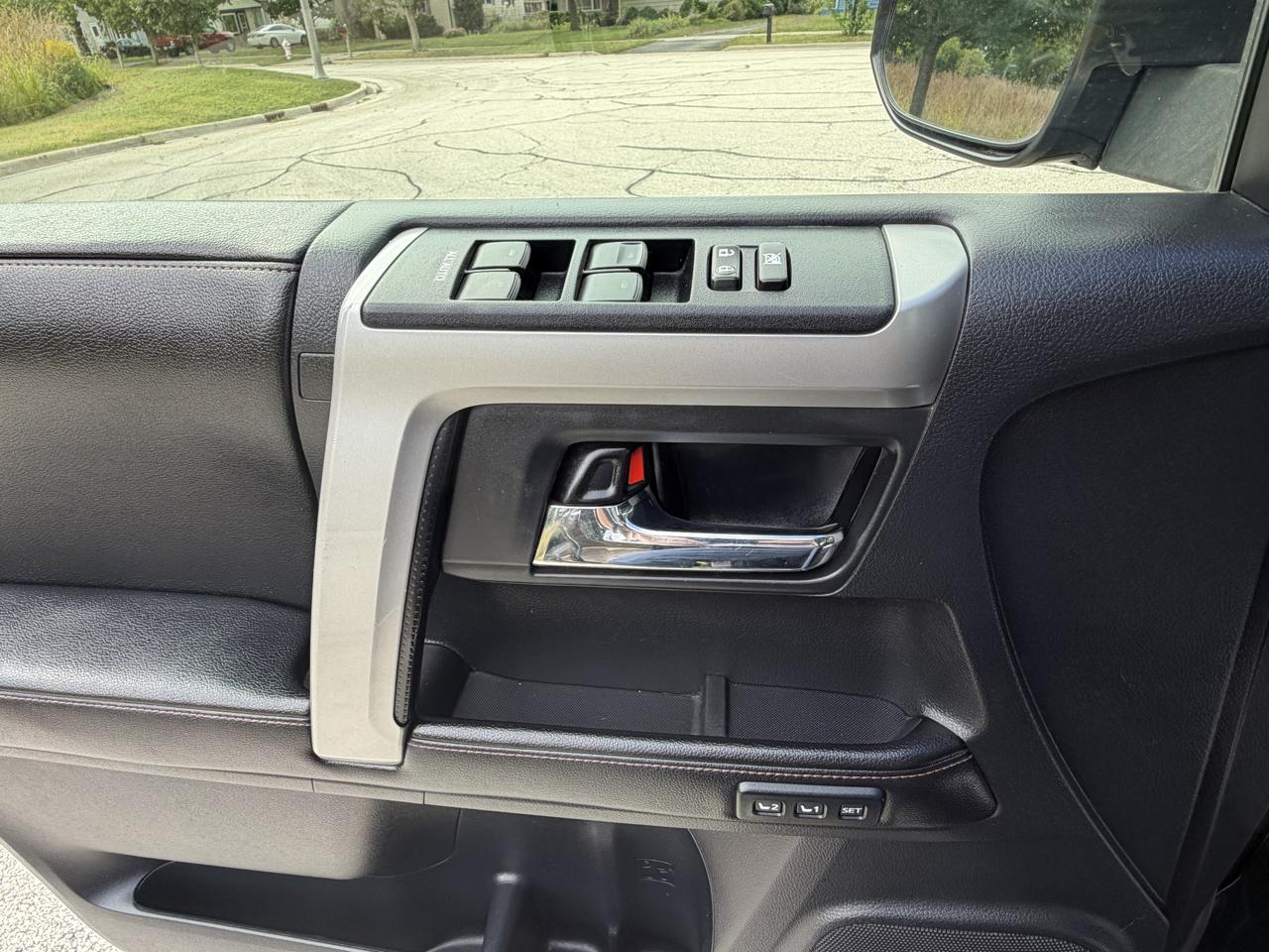 Toyota 4Runner 4WD 4dr V6 Trail Premium (Natl) 2014