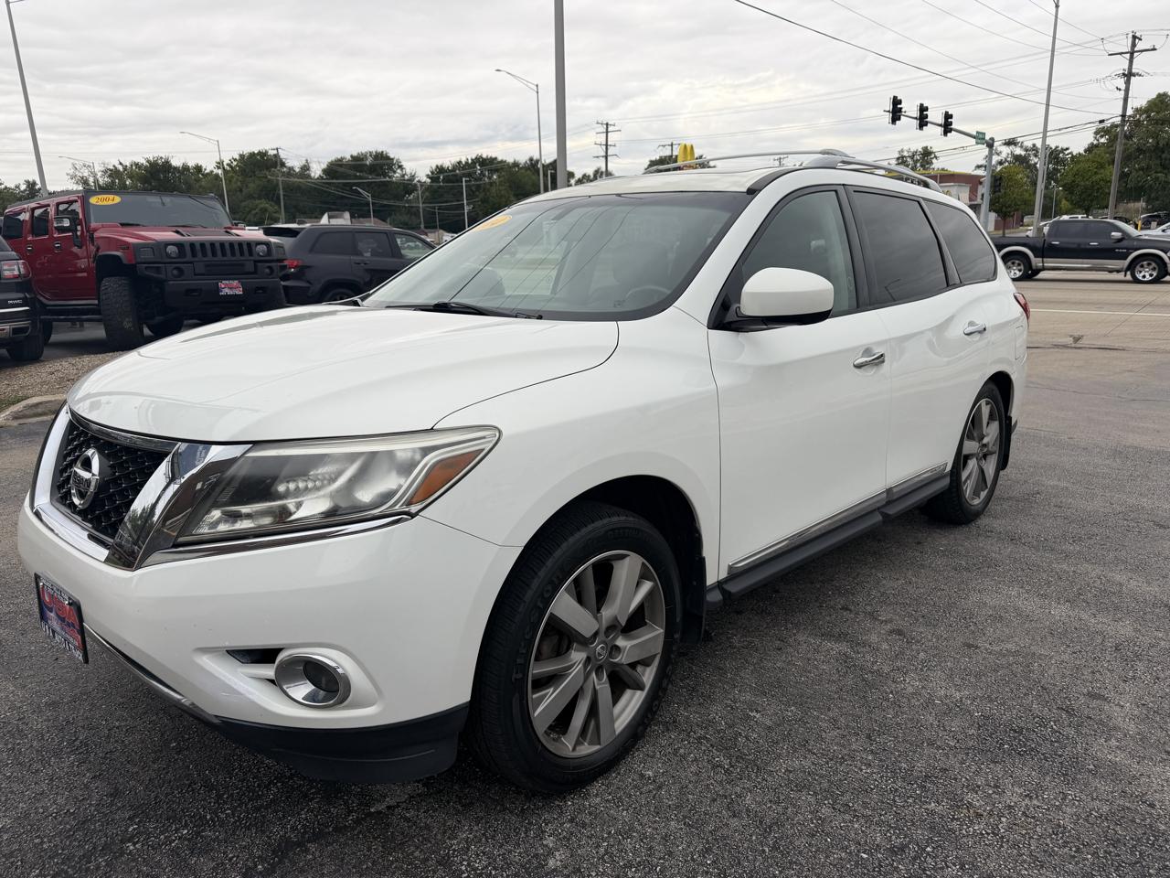 Nissan Pathfinder photo 3