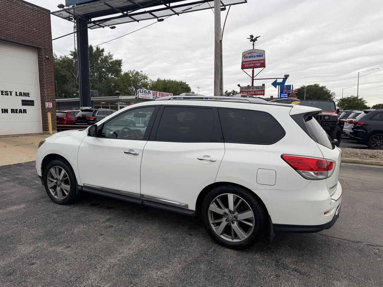 Nissan Pathfinder photo 5
