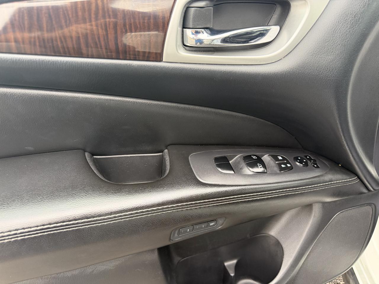 Nissan Pathfinder photo 19