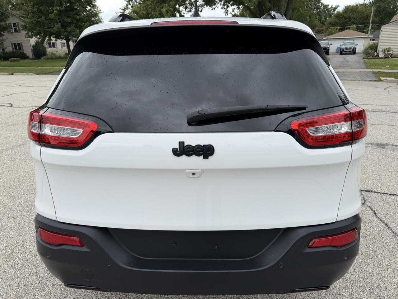Jeep Cherokee photo 5