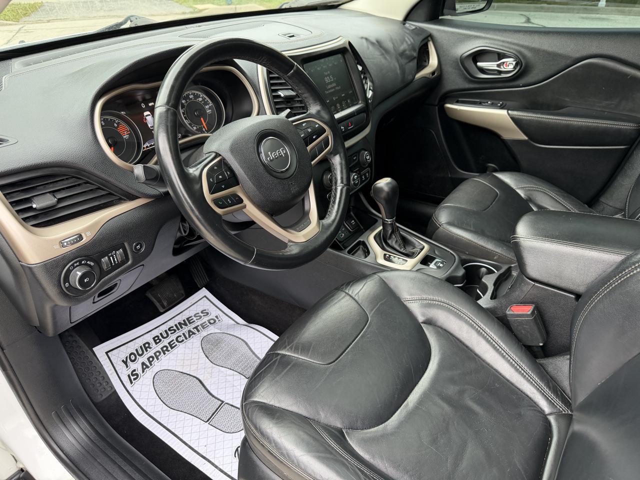 Jeep Cherokee photo 15