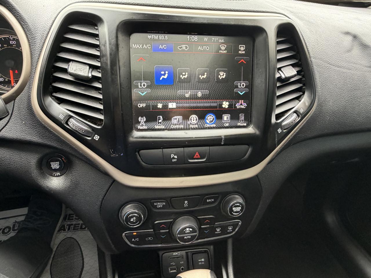 Jeep Cherokee photo 19
