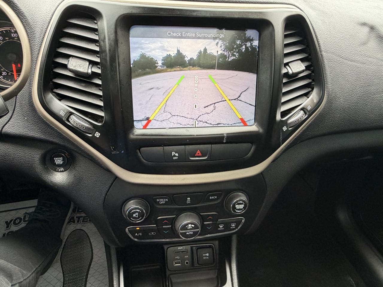 Jeep Cherokee photo 22