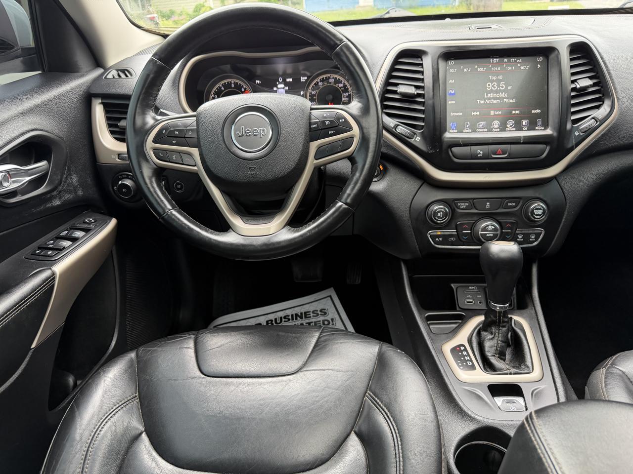 Jeep Cherokee photo 24